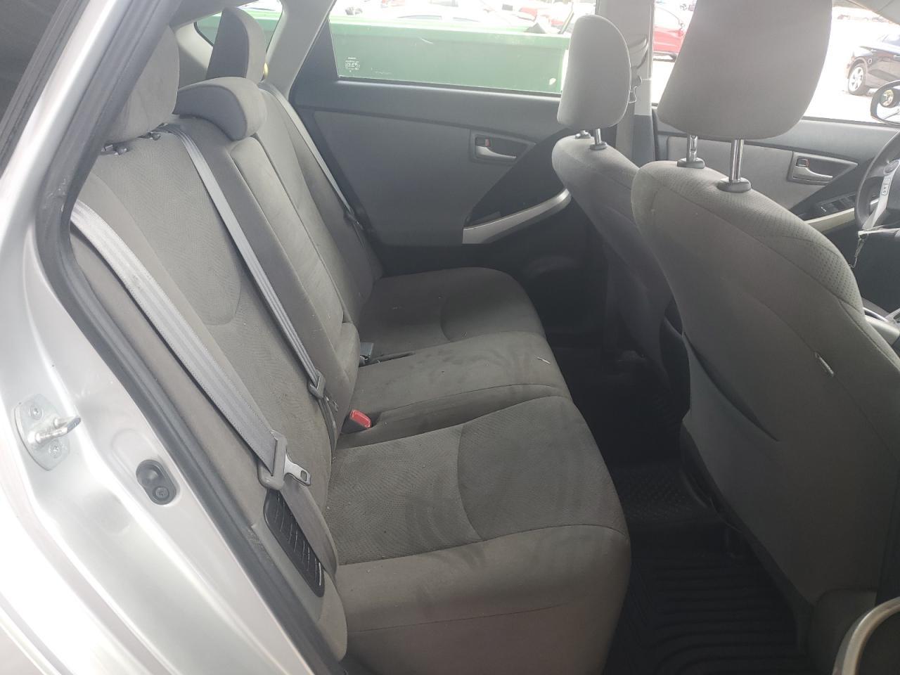 2015 TOYOTA PRIUS