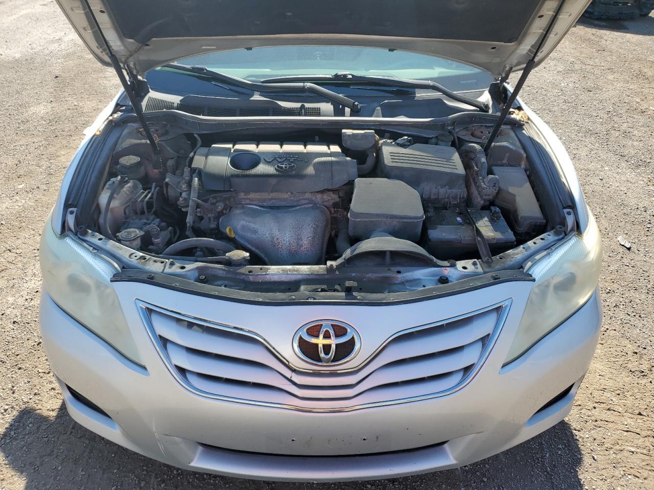 2011 TOYOTA CAMRY