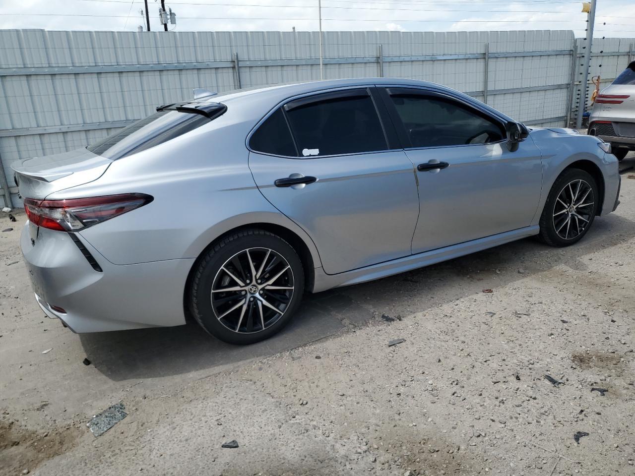 2024 TOYOTA CAMRY