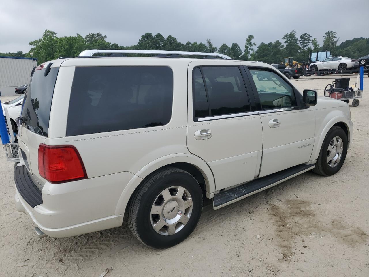 2005 LINCOLN Navigator