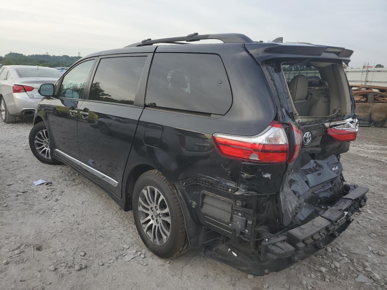 2019 TOYOTA SIENNA