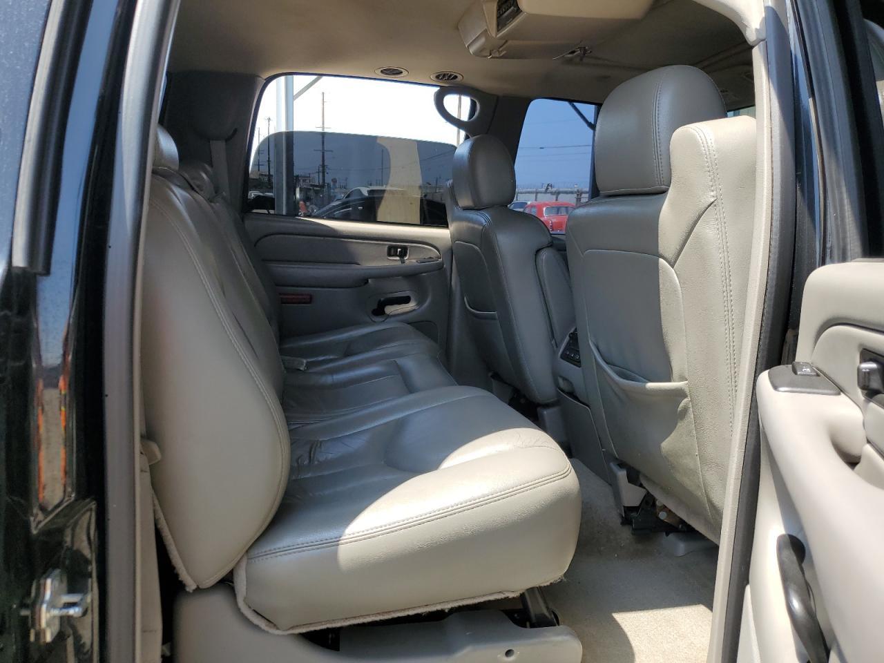 2005 CHEVROLET Suburban