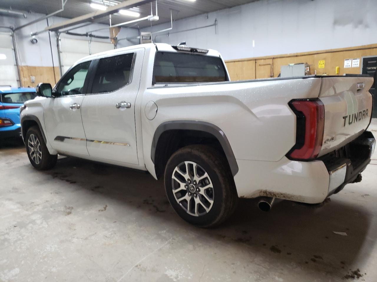 2024 TOYOTA TUNDRA