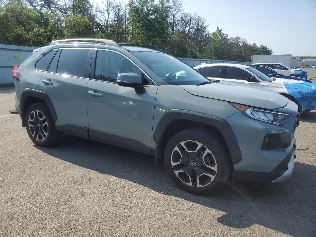 2019 TOYOTA RAV4