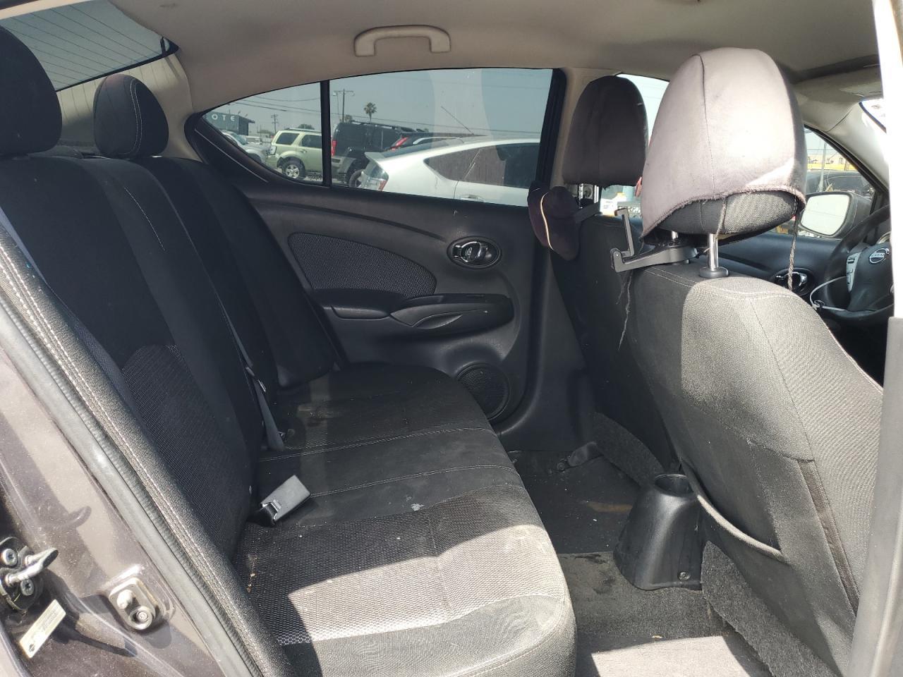 2015 NISSAN VERSA