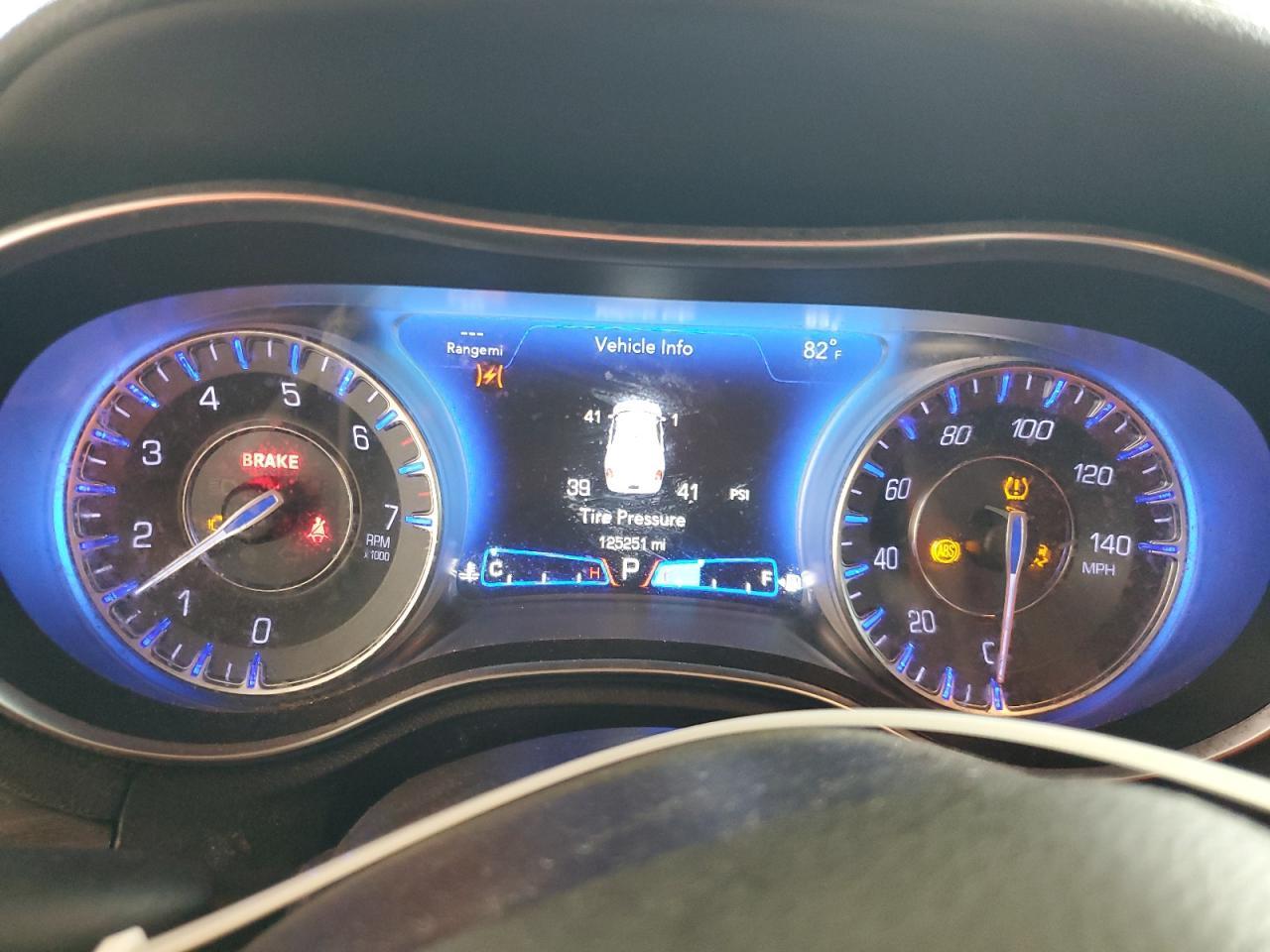 2019 CHRYSLER 300