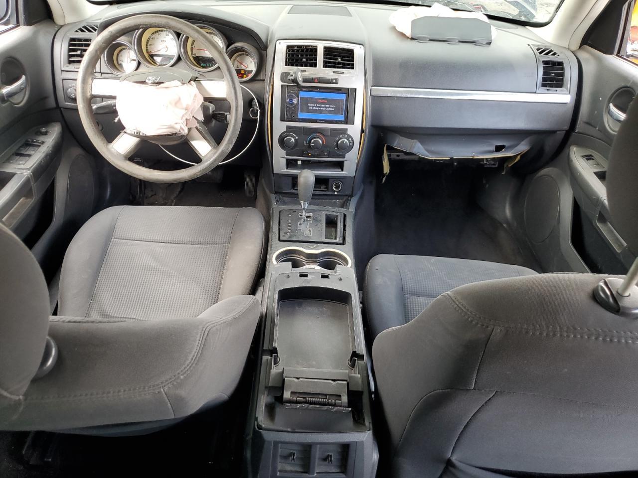 2010 DODGE CHARGER