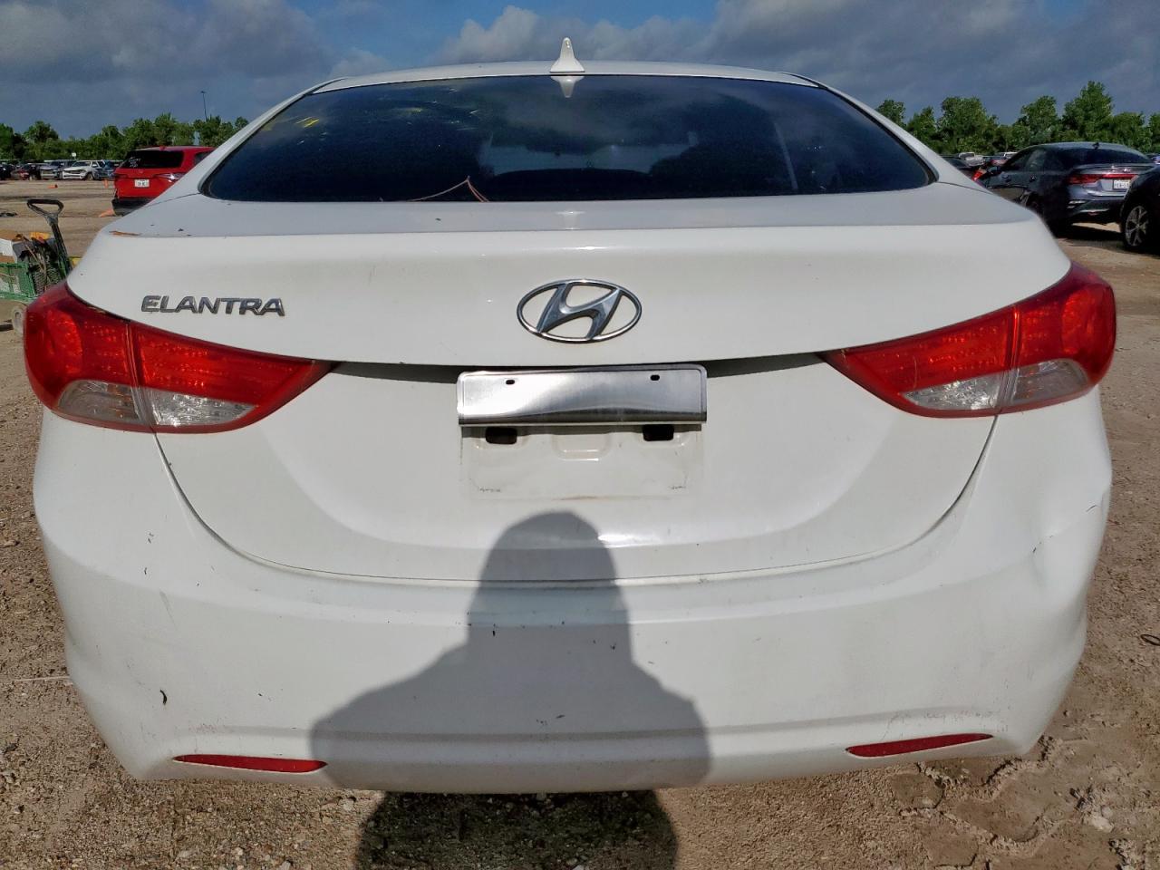 2011 HYUNDAI ELANTRA