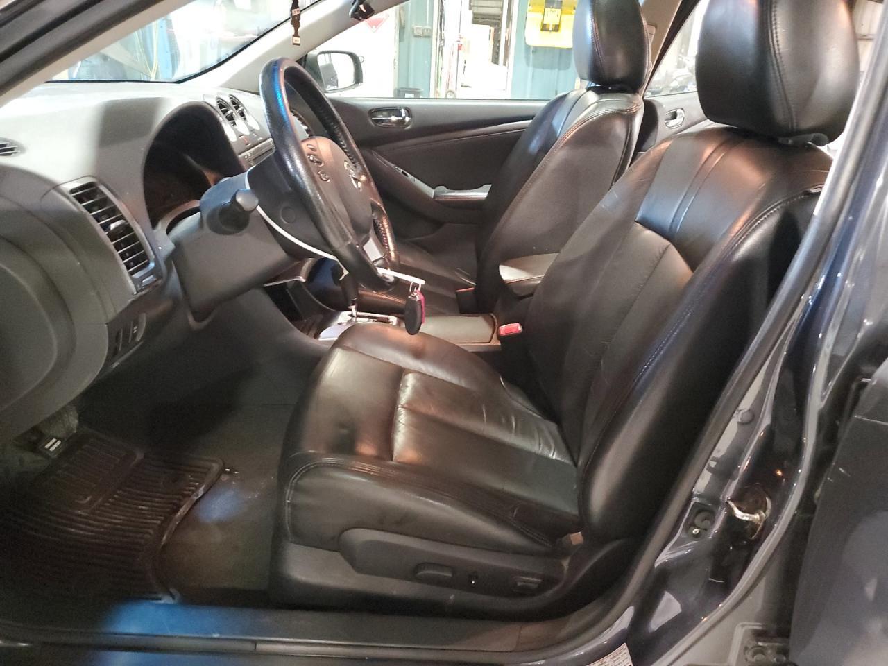 2010 NISSAN ALTIMA