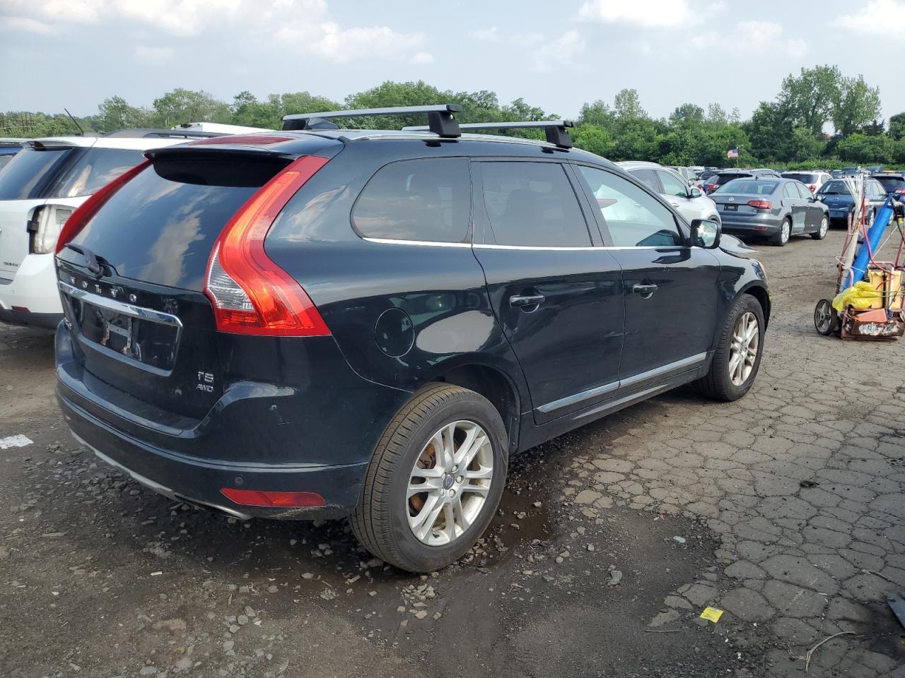 2016 VOLVO XC60