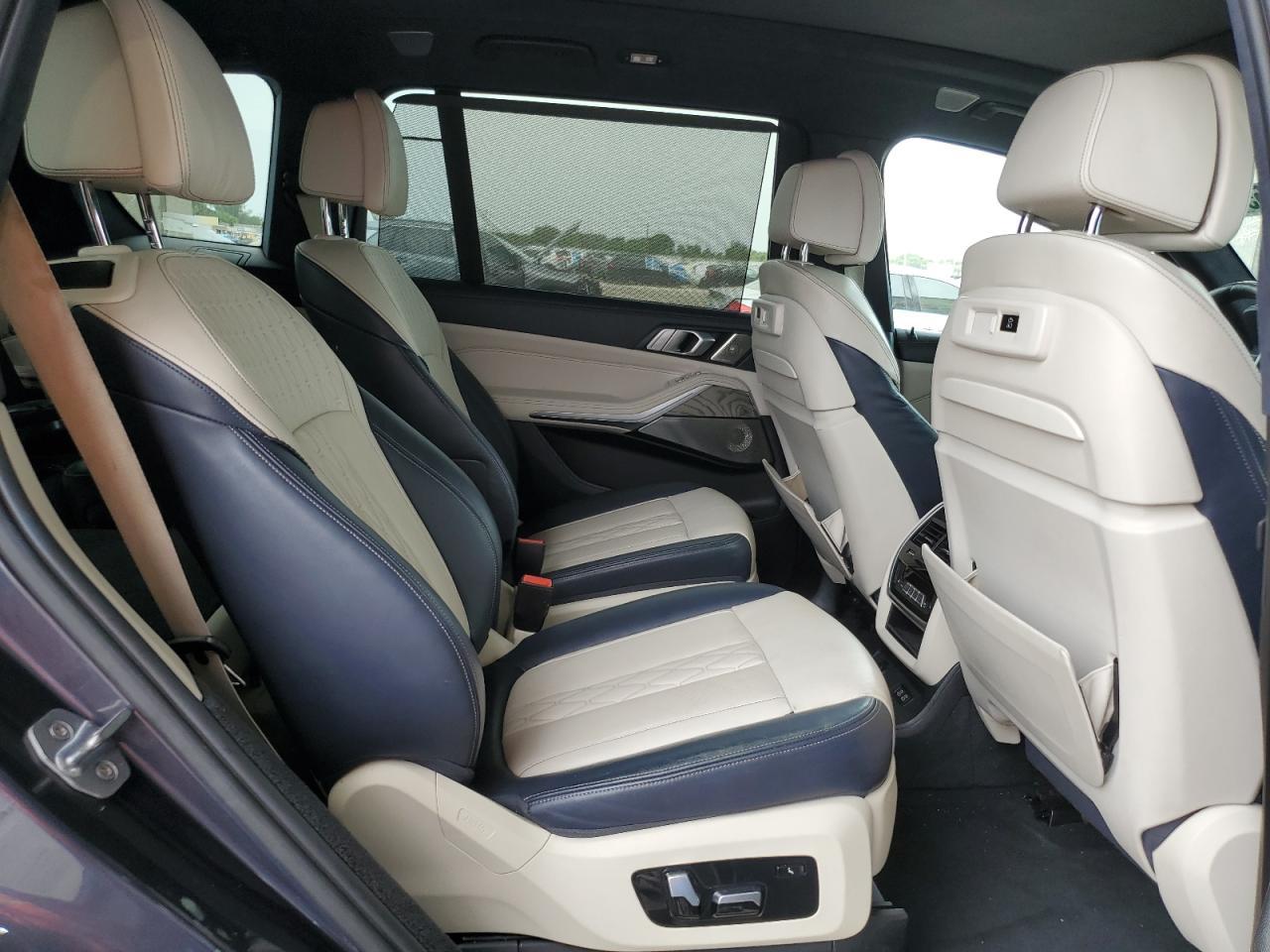 2020 BMW X7