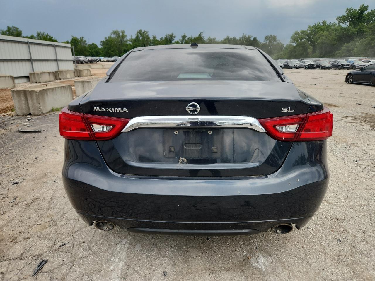2016 NISSAN Maxima