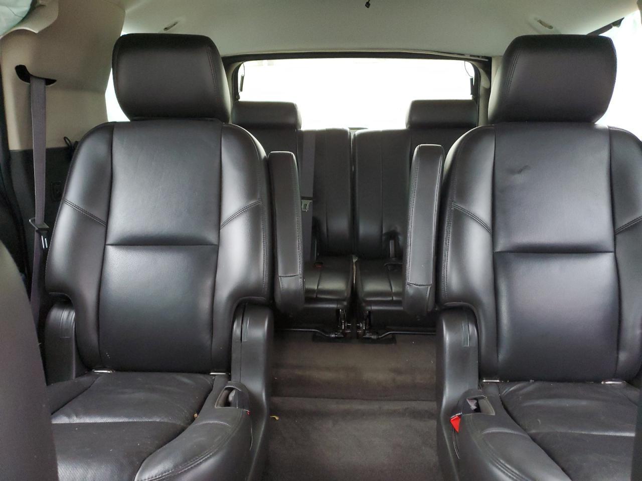 2011 CHEVROLET Tahoe