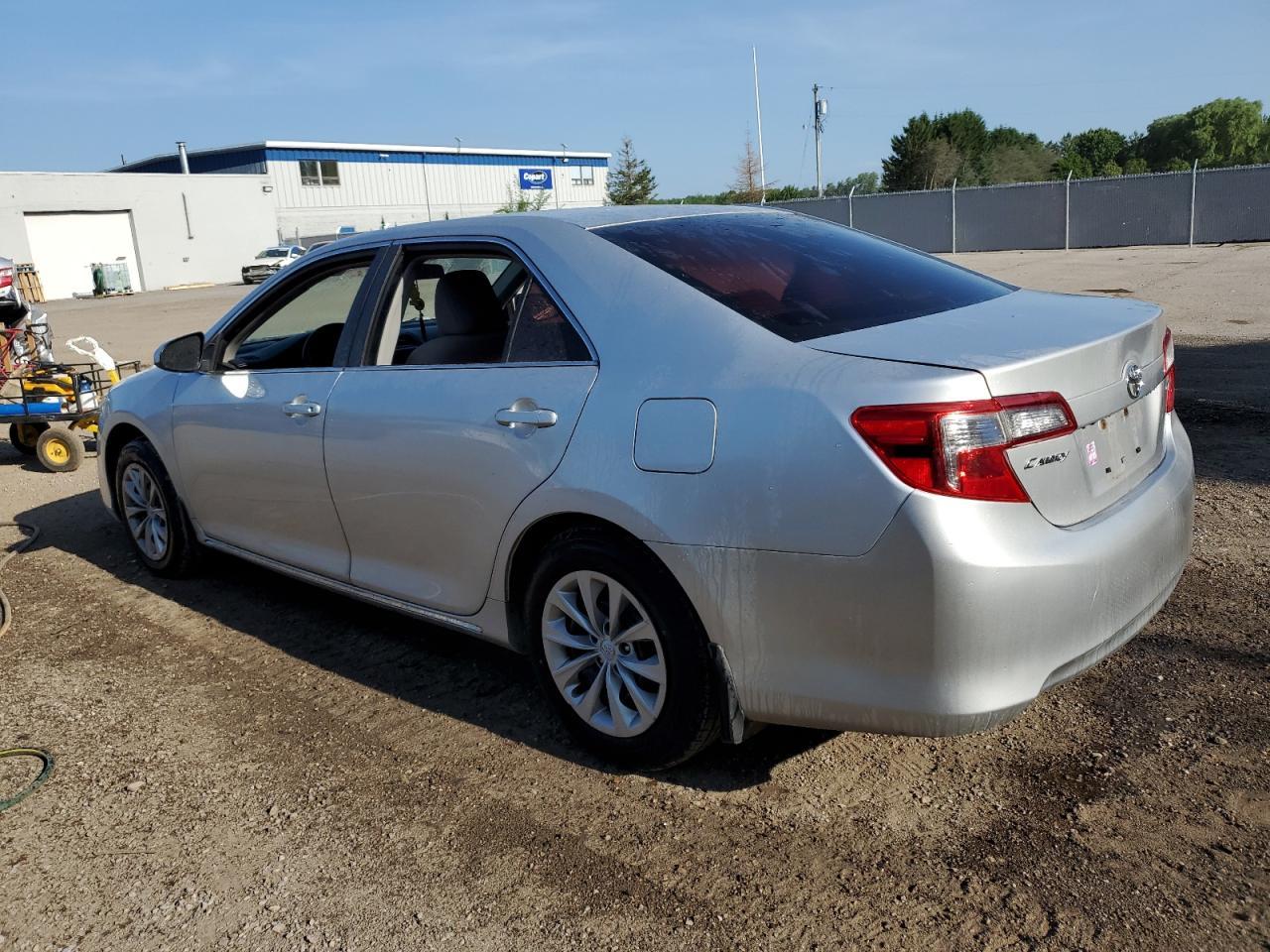 2014 TOYOTA CAMRY