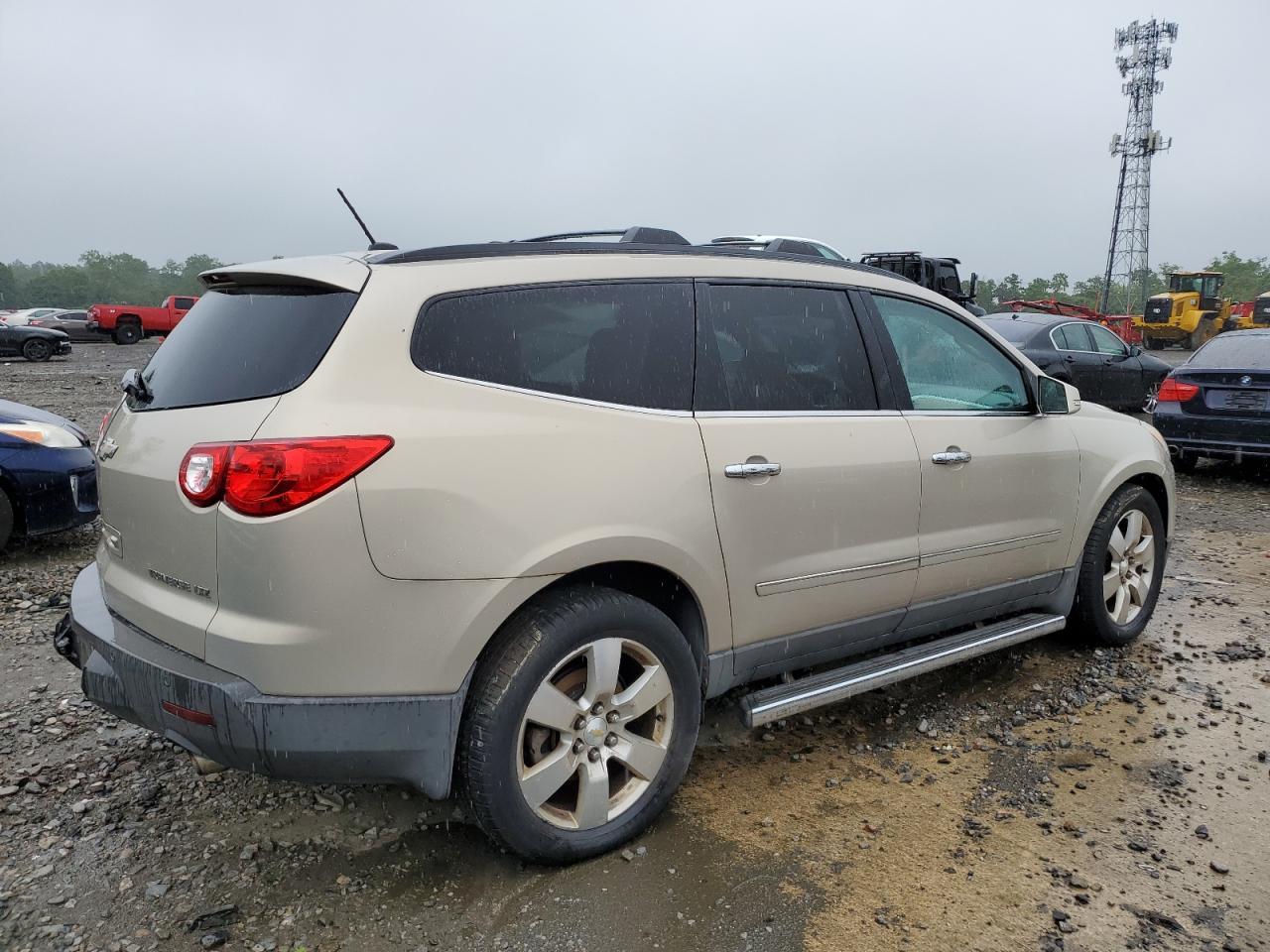 2011 CHEVROLET TRAVERSE