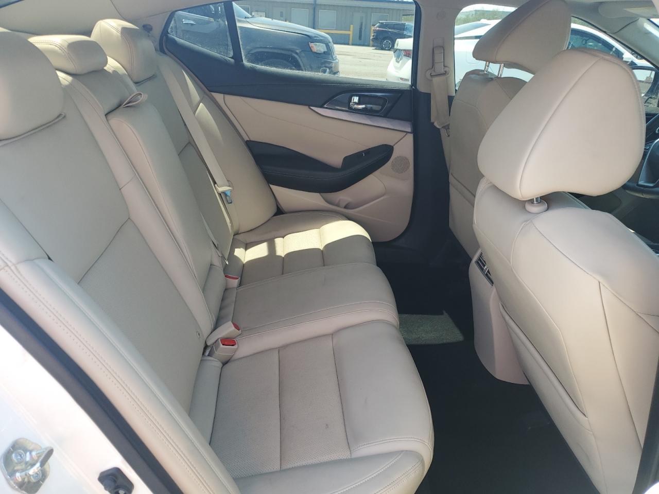 2017 NISSAN Maxima