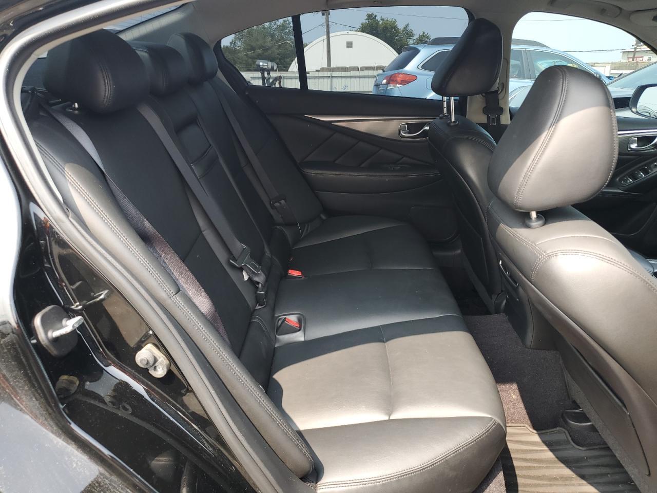 2017 INFINITI Q50
