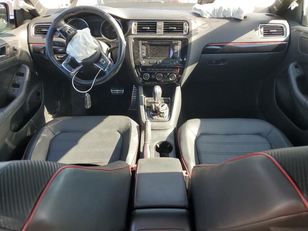 2015 VOLKSWAGEN JETTA