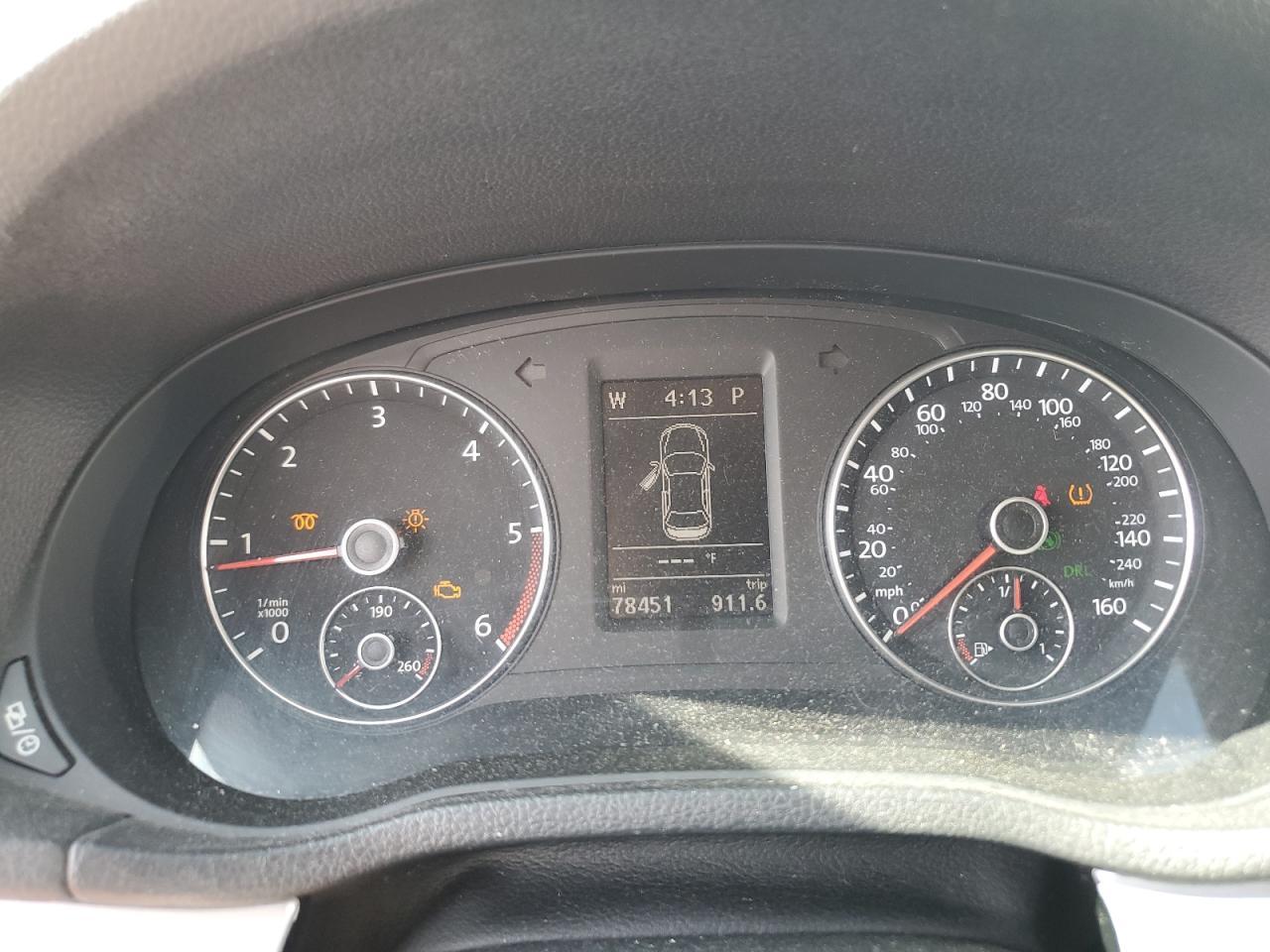 2013 VOLKSWAGEN Passat