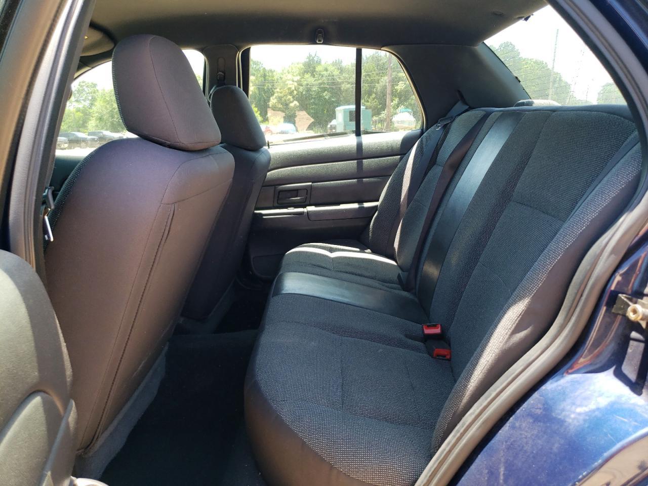 2004 FORD Crown Victoria