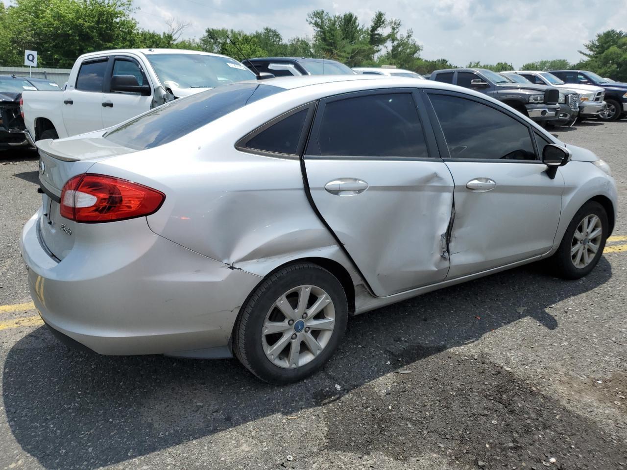 2012 FORD Fiesta