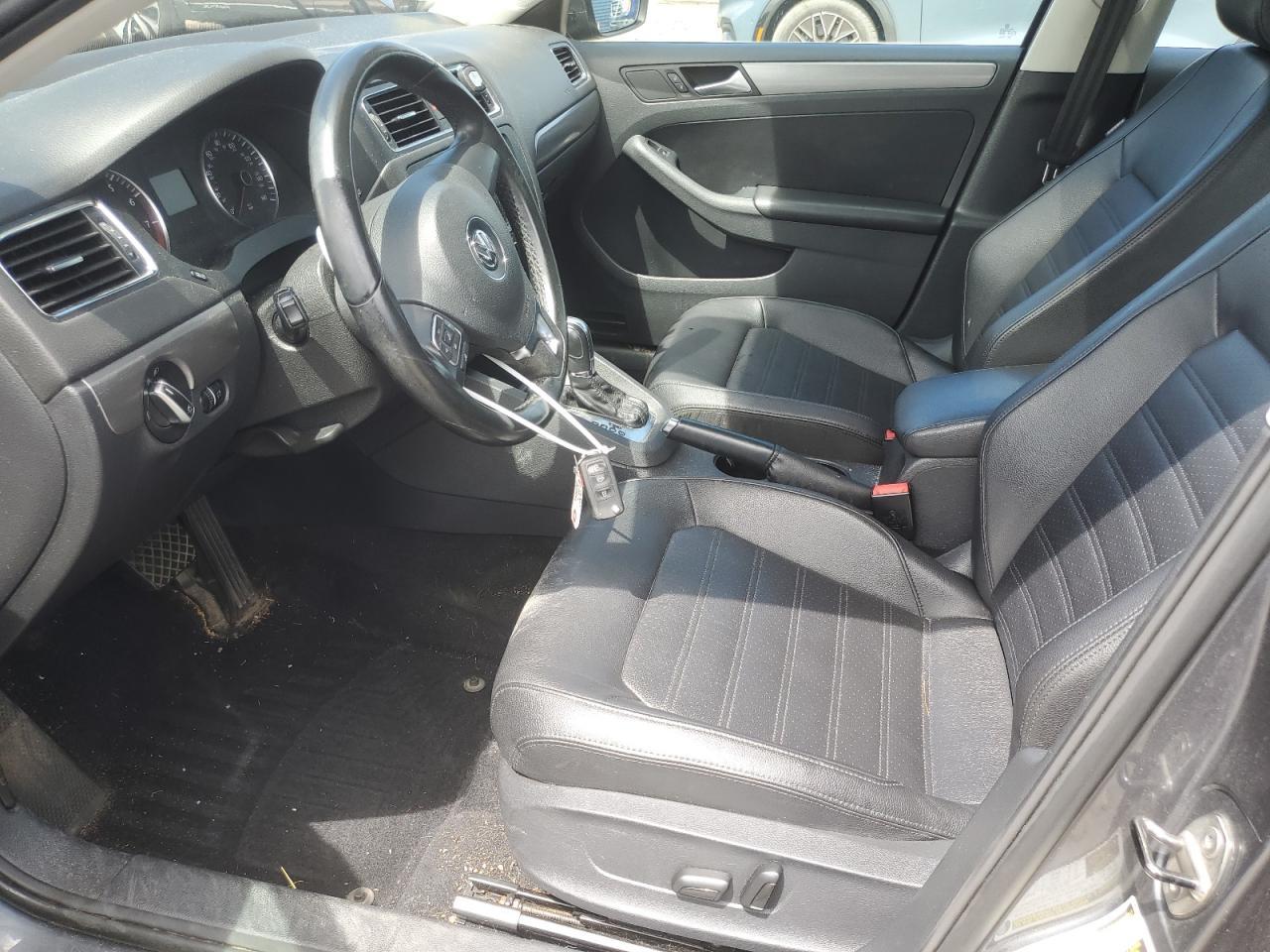2013 VOLKSWAGEN JETTA