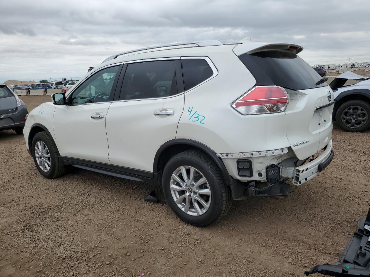 2017 NISSAN ROGUE