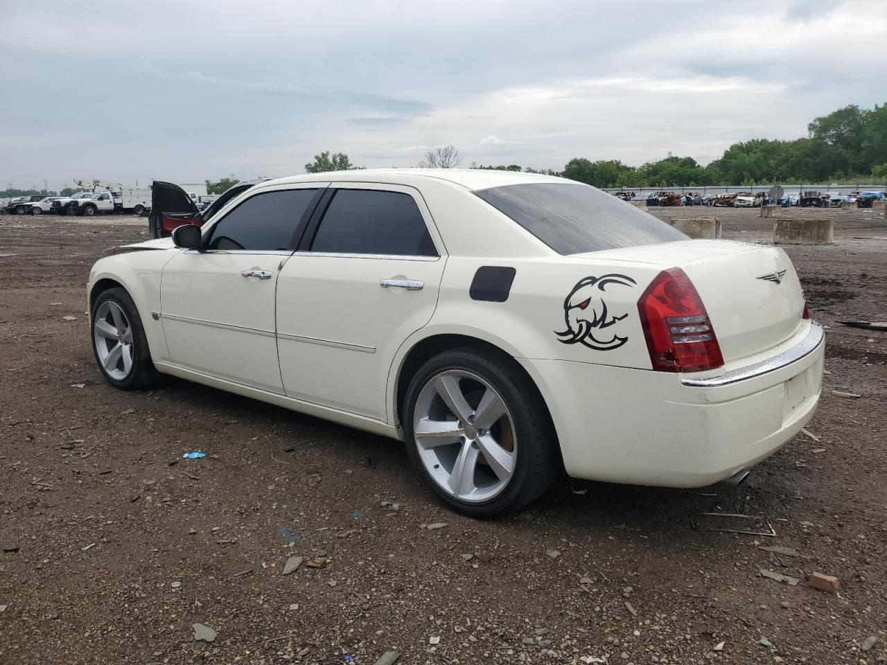 2005 CHRYSLER 300