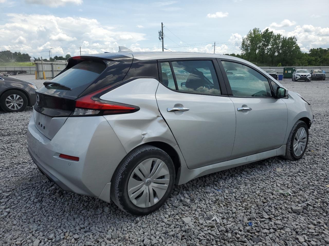 2023 NISSAN LEAF