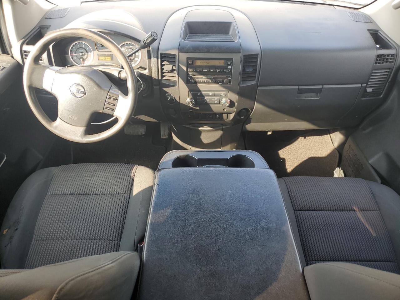 2012 NISSAN Titan