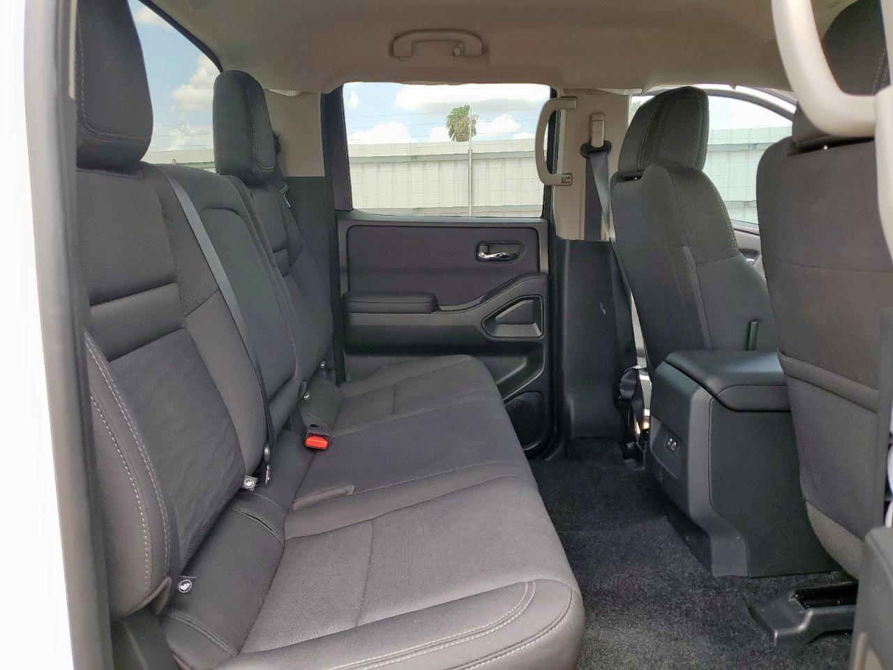 2024 NISSAN Frontier