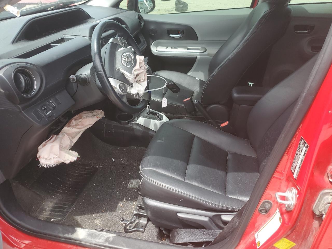 2013 TOYOTA Prius c