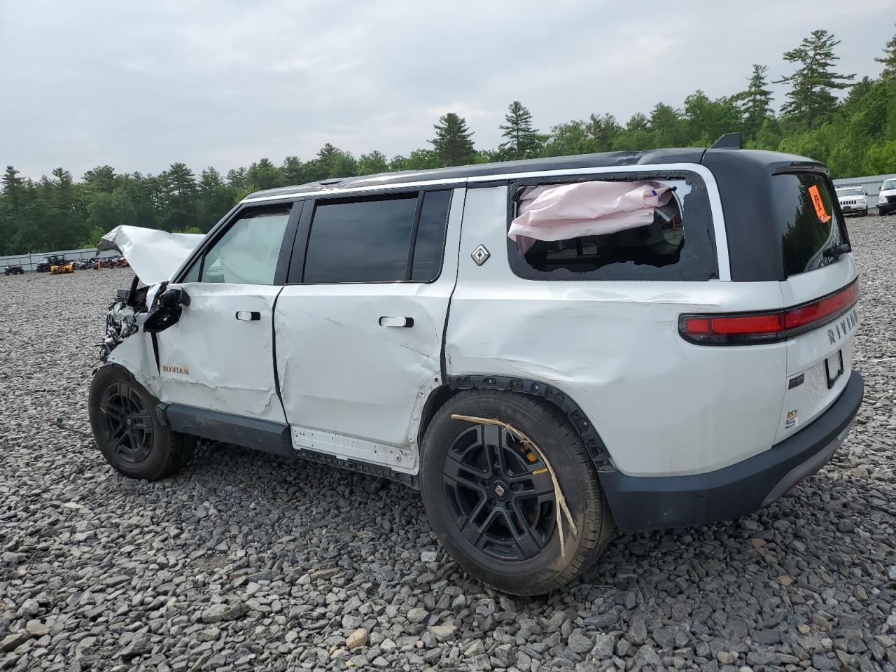 2023 RIVIAN R1s