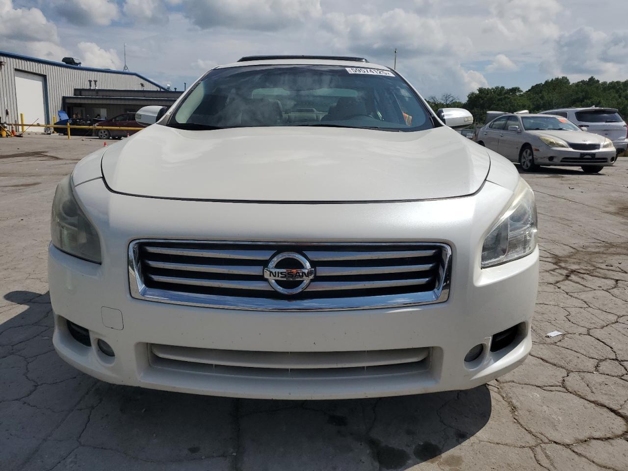 2014 NISSAN Maxima