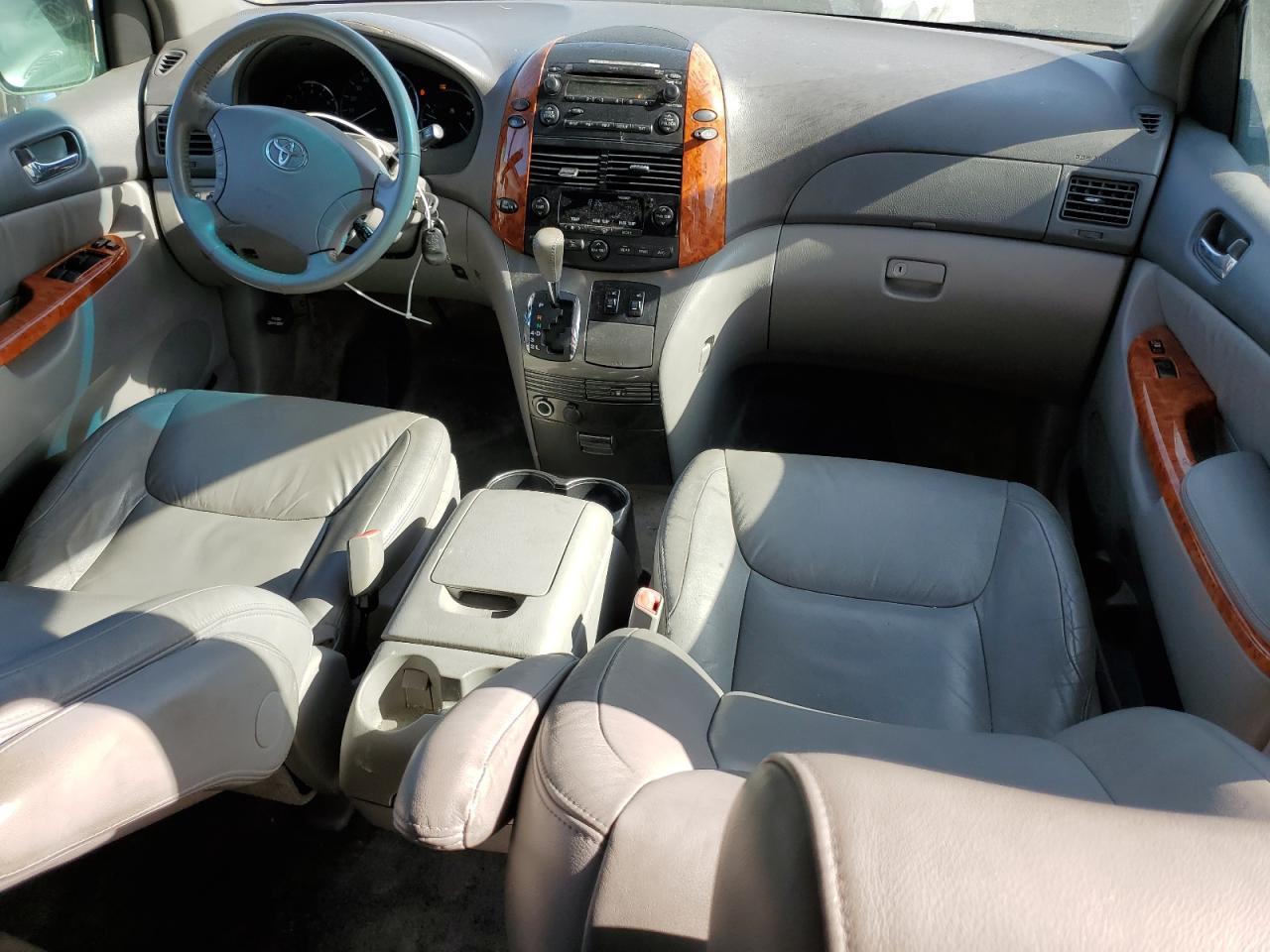 2008 TOYOTA SIENNA