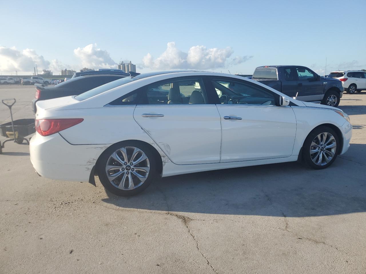 2013 HYUNDAI SONATA