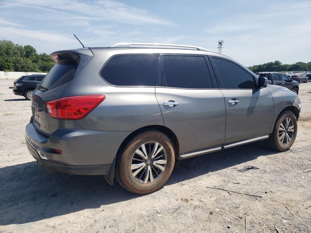 2017 NISSAN PATHFINDER
