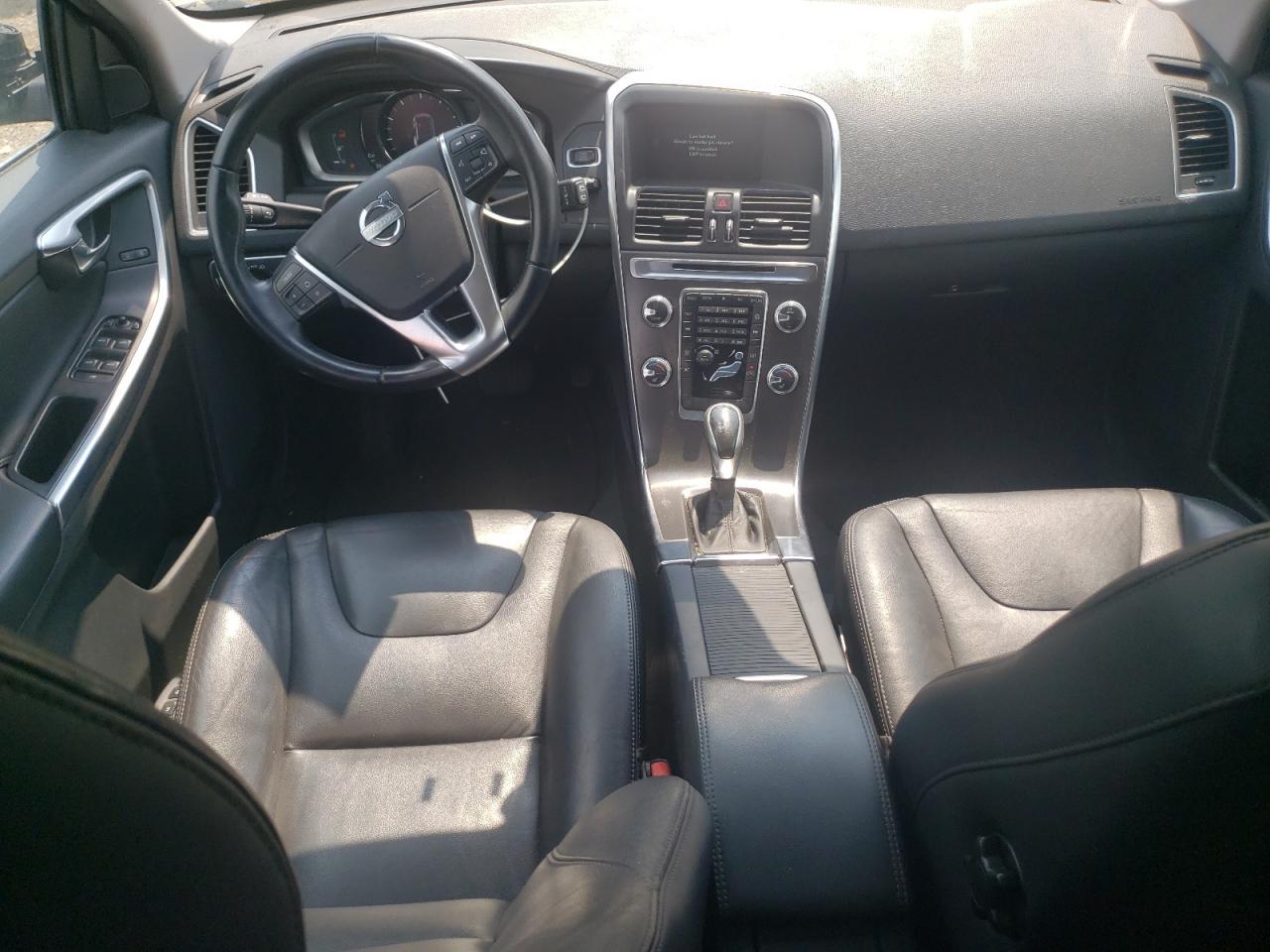 2015 VOLVO XC60