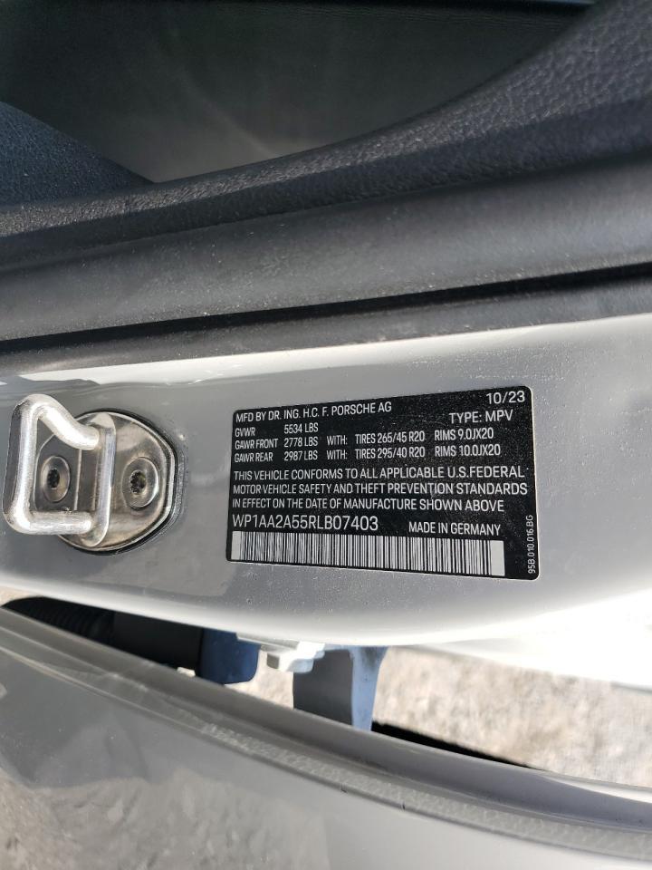 2024 PORSCHE Macan
