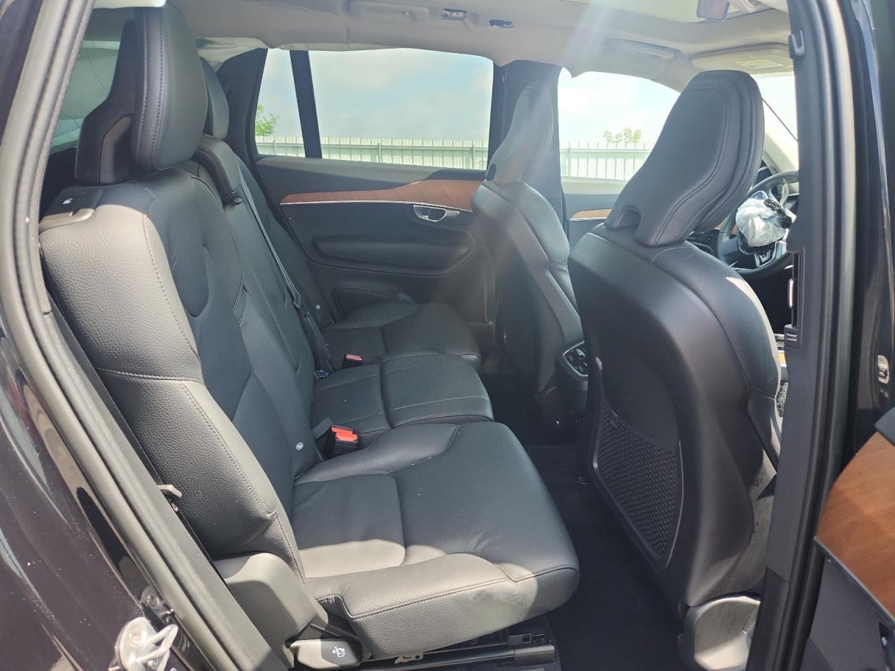 2023 VOLVO XC90