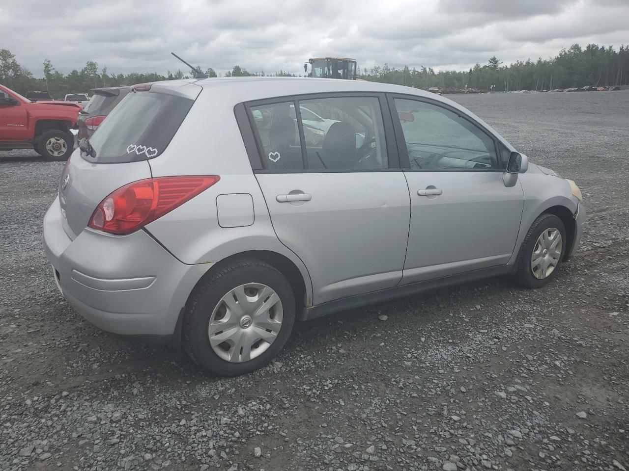 2010 NISSAN VERSA