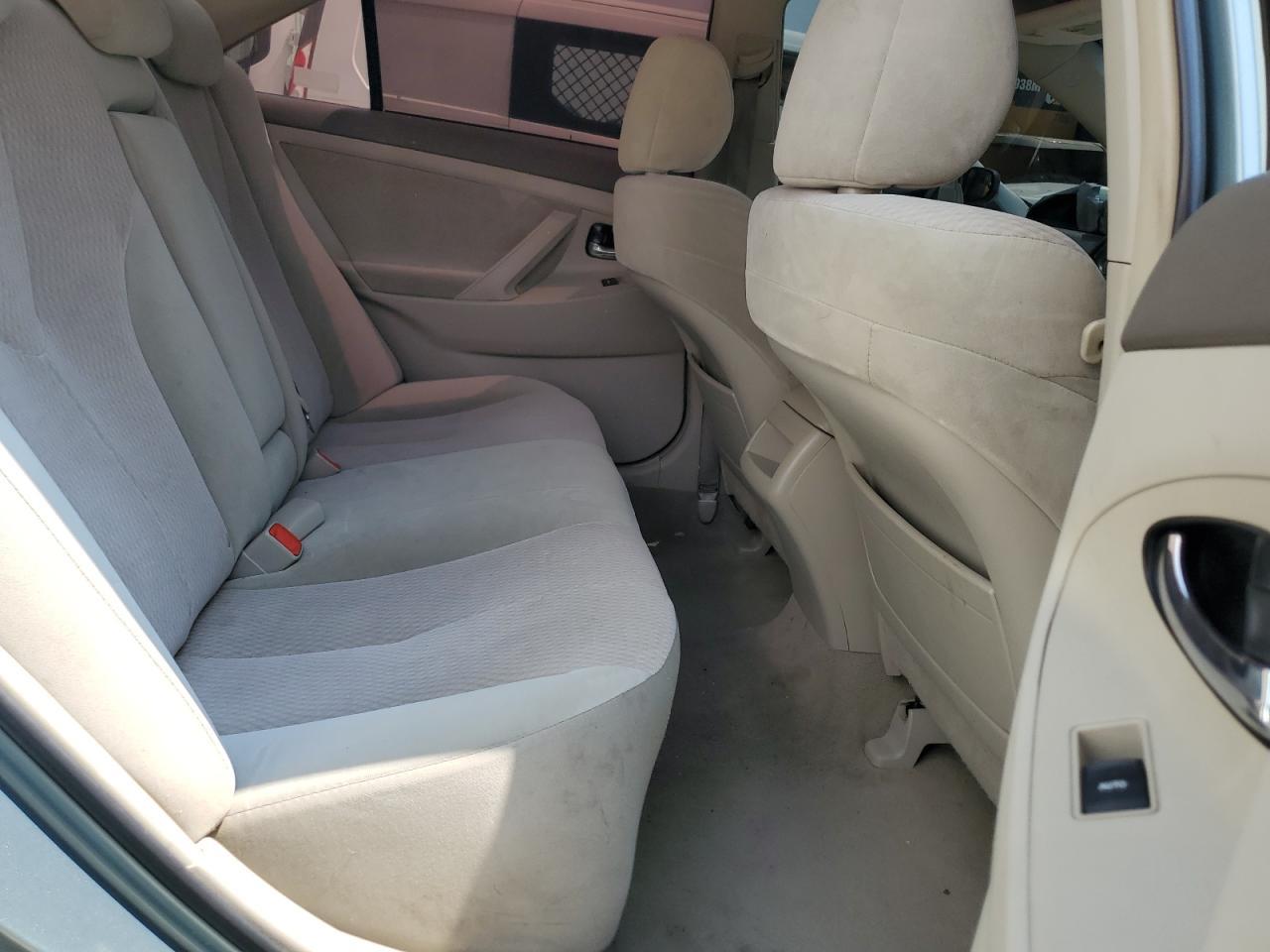 2010 TOYOTA CAMRY