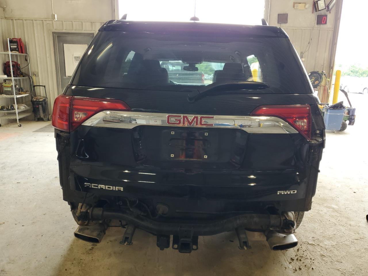 2017 GMC ACADIA