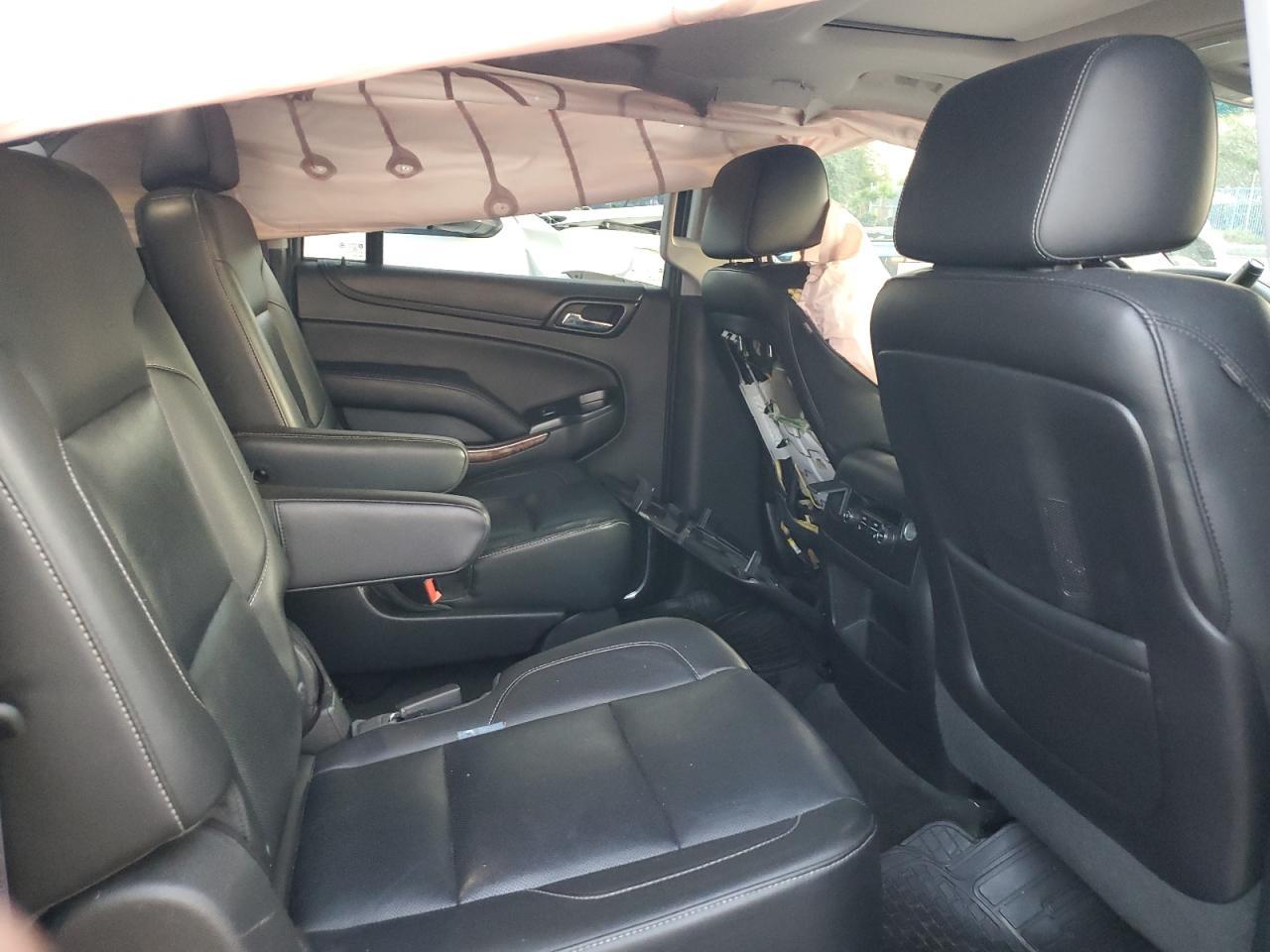 2015 CHEVROLET Suburban