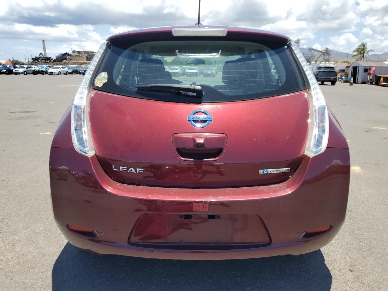 2017 NISSAN LEAF
