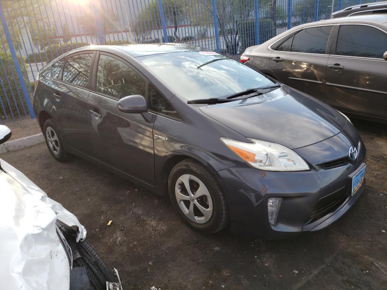 2015 TOYOTA PRIUS