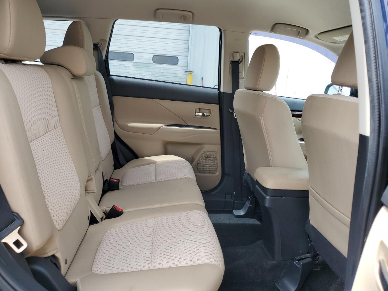 2014 MITSUBISHI outlander