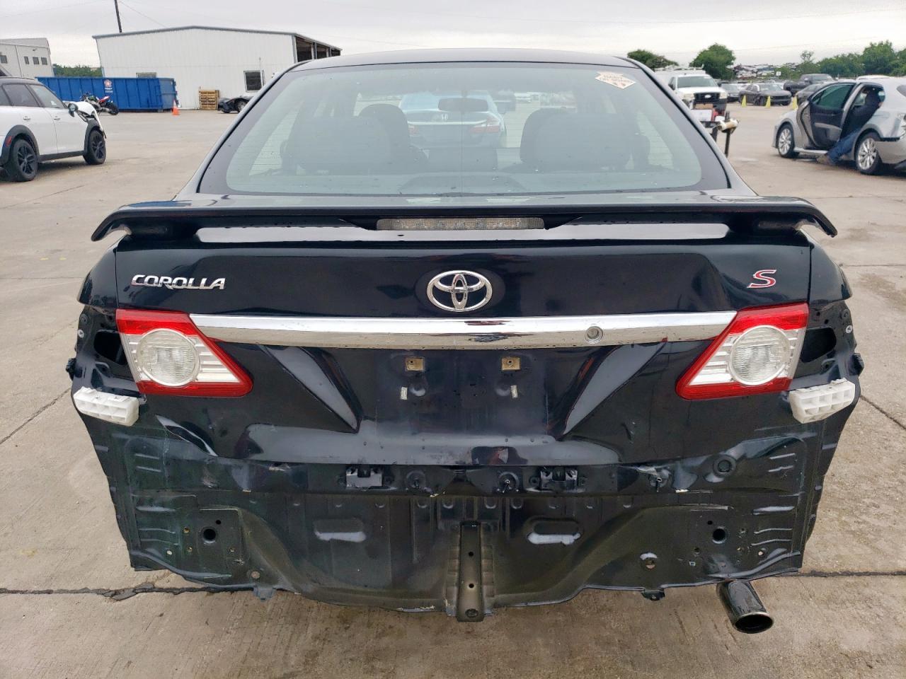 2013 TOYOTA COROLLA