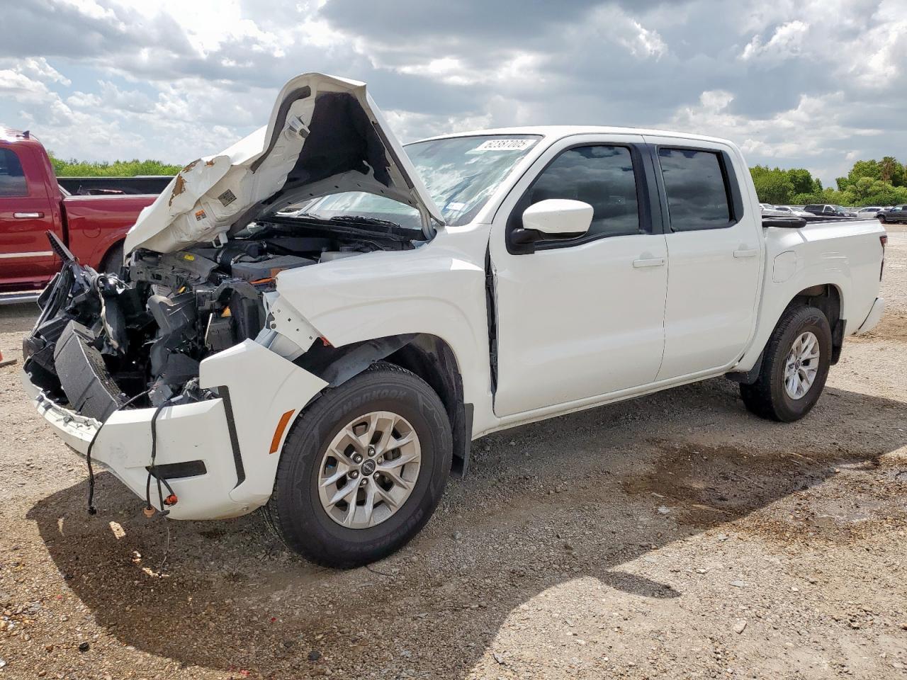 2024 NISSAN Frontier