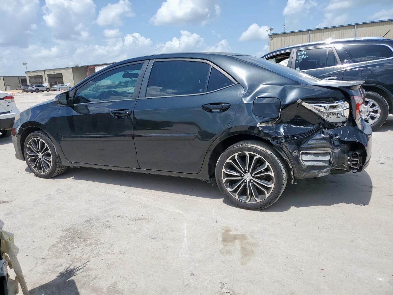 2015 TOYOTA COROLLA